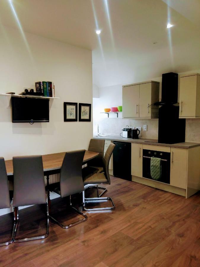 The Hollies Apartman Adare Kültér fotó