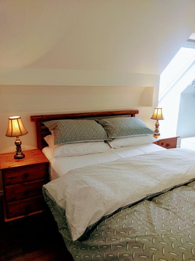 The Hollies Apartman Adare Kültér fotó